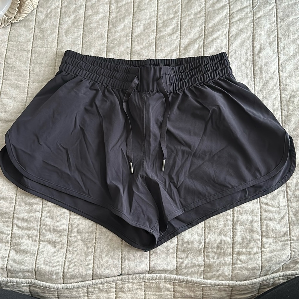 Stori Shorts